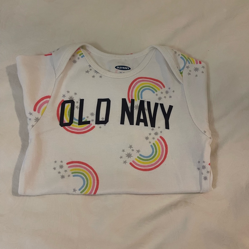 🎉or 5️⃣ for $40🎉Old Navy Diaper shirt size 18/24m